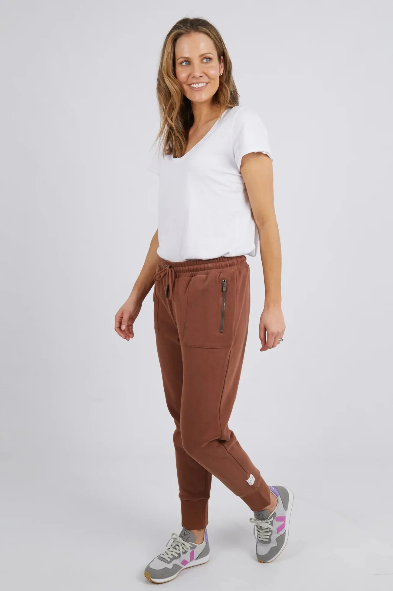 Cosy Trackpant in Chocolate