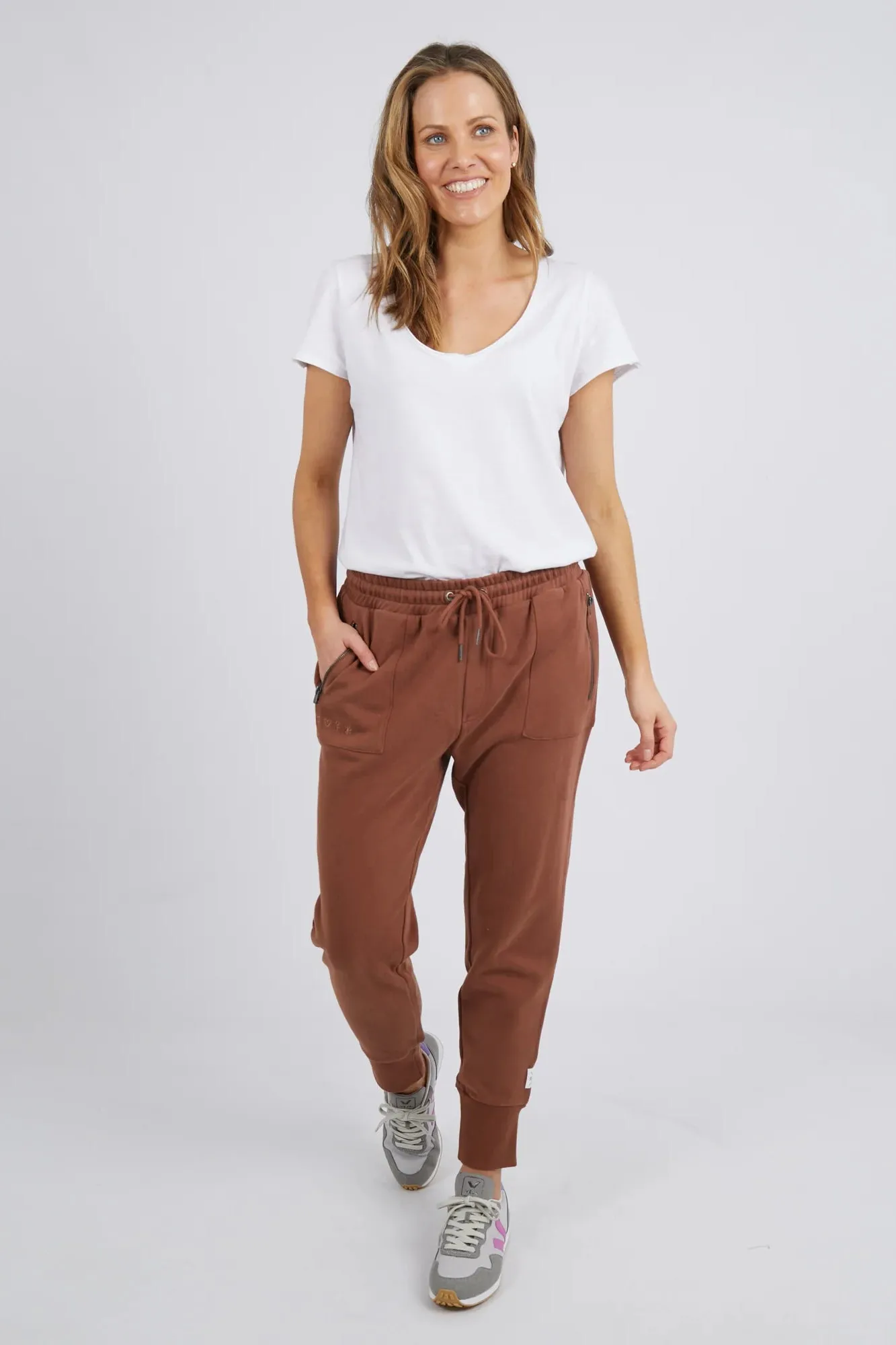 Cosy Trackpant in Chocolate