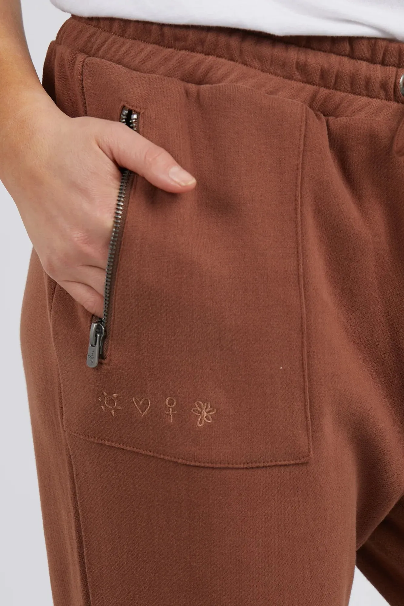 Cosy Trackpant in Chocolate