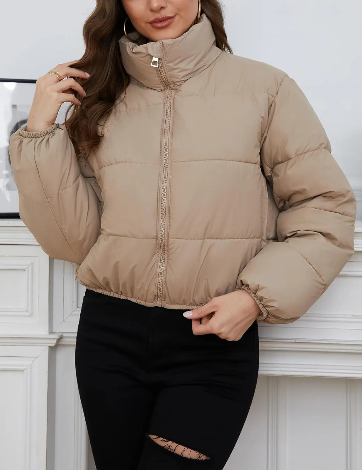 Wyeysyt Women's Cropped Puffer Jacket Winter Quilted Stand Collar Lightweight Outerwear Coats with Pockets